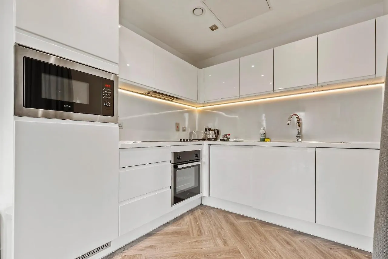 Aparthotel Roomzzz London Stratford